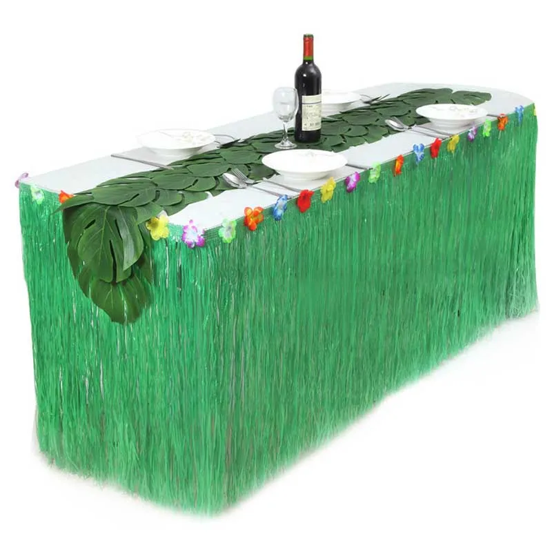 Настольная юбка из зеленой травы для празднования Дня рождения